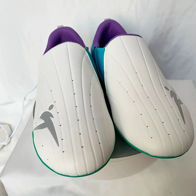 Klasyczne buty do sztuk walki  – Men'S Shoes Vs Women'S Size recenzja i cena